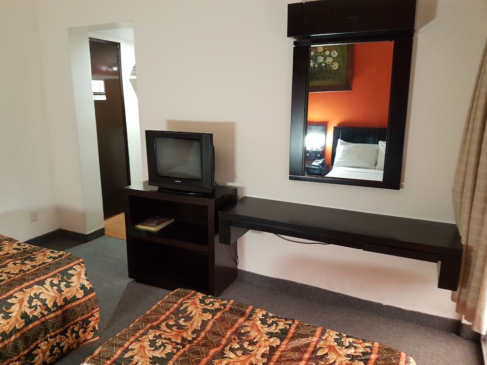 Hotel Las Pergolas 34/68