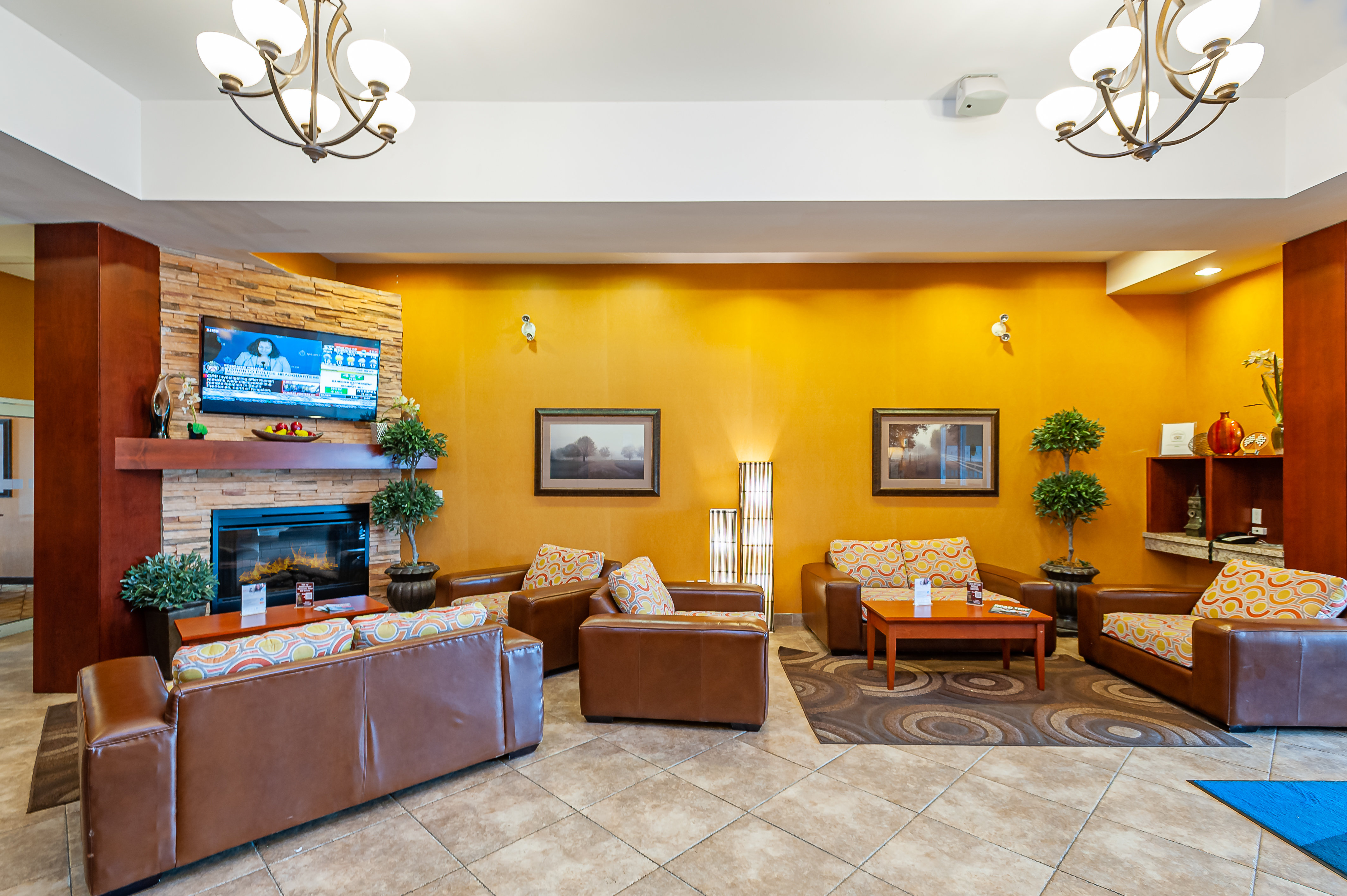 Holiday Inn Express Hotel Suites Clarington Bowmanville 46/70