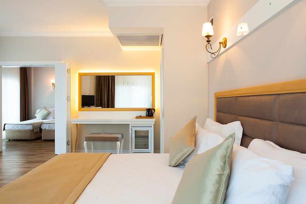 As Hotel Cesme 17/50