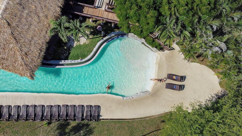 Hotel Villas Sol Beach Resort 64/77