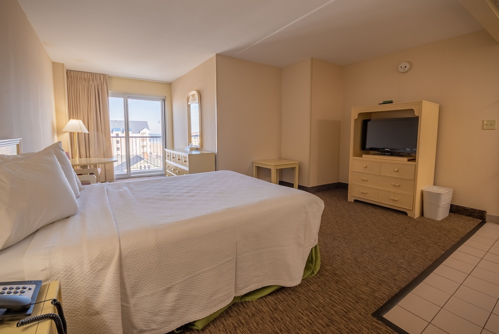 Americana Hotel Oceanfront 33/68