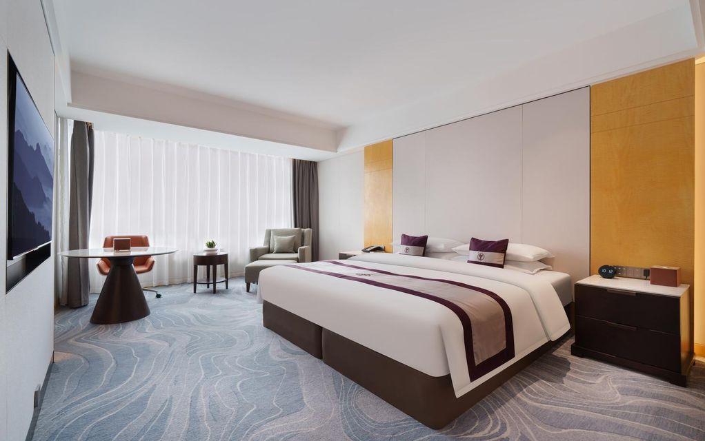 SUPERIOR SUITE ROOM