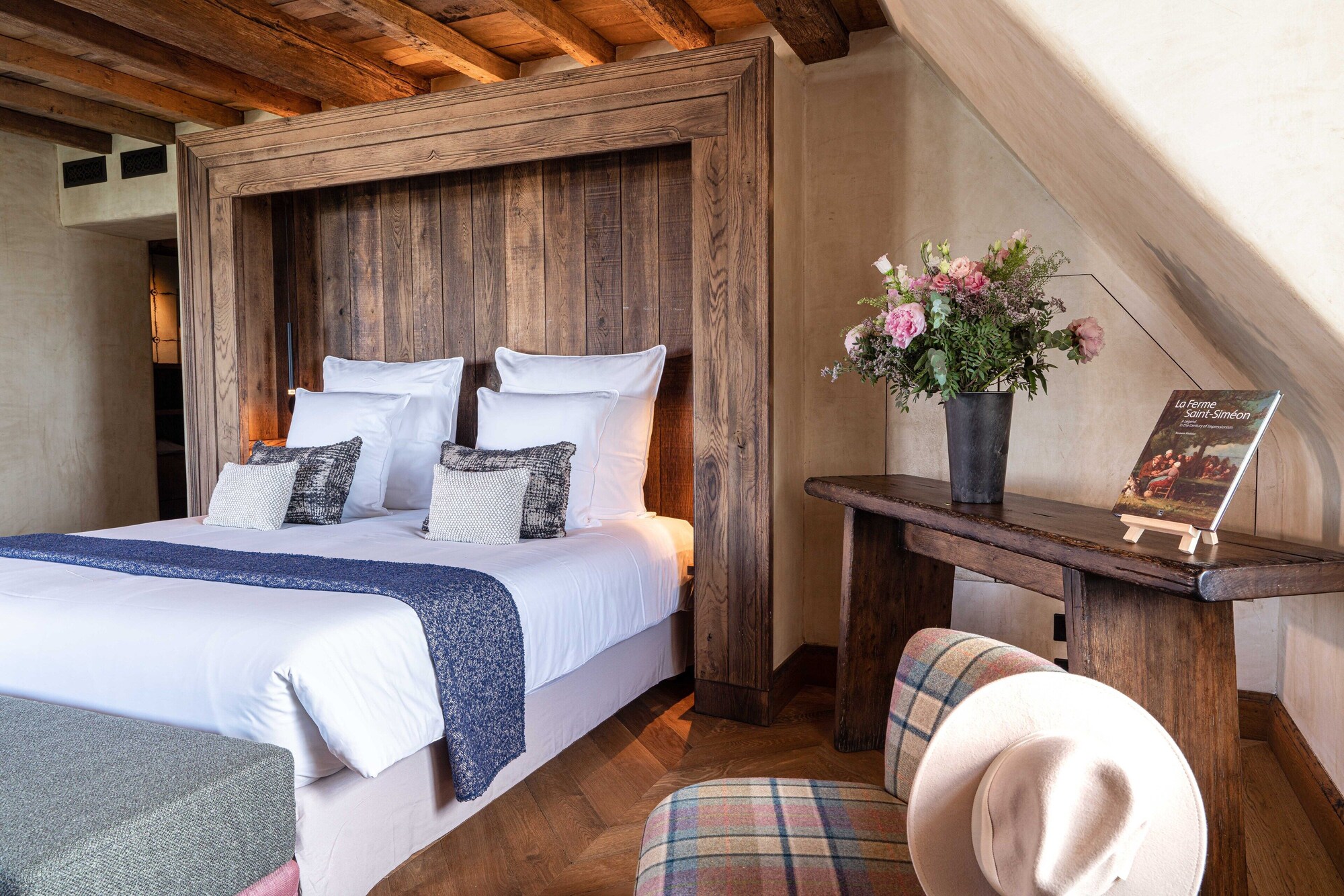 Junior Suite, Double Bed, Bath and Shower, Balcony