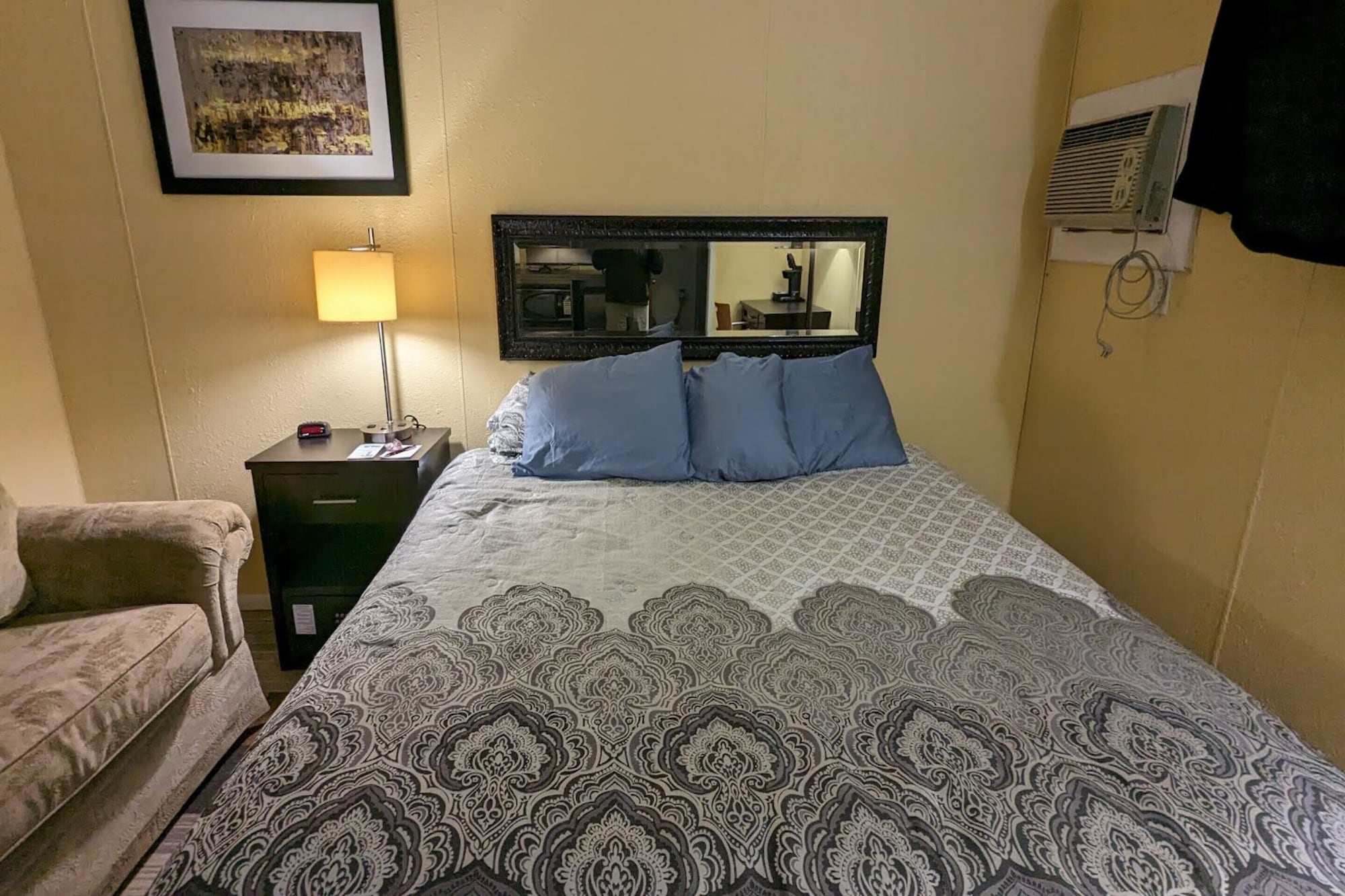 Room at Colonial Inn Extended Stay By OYO New Ulm, NEW ULM - MN