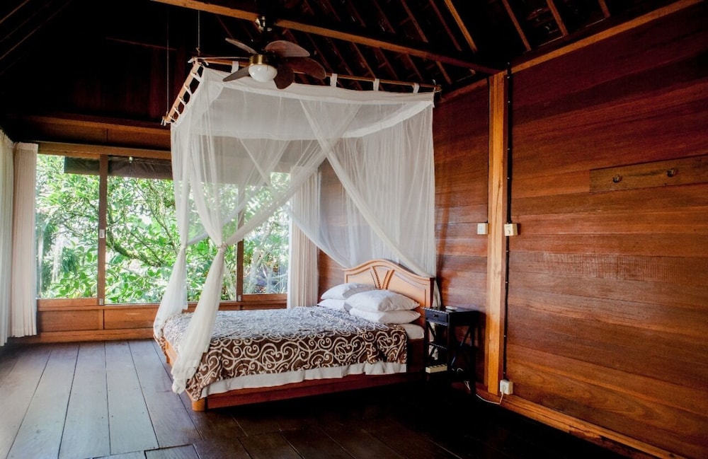 Sari Bamboo Villas 18/63