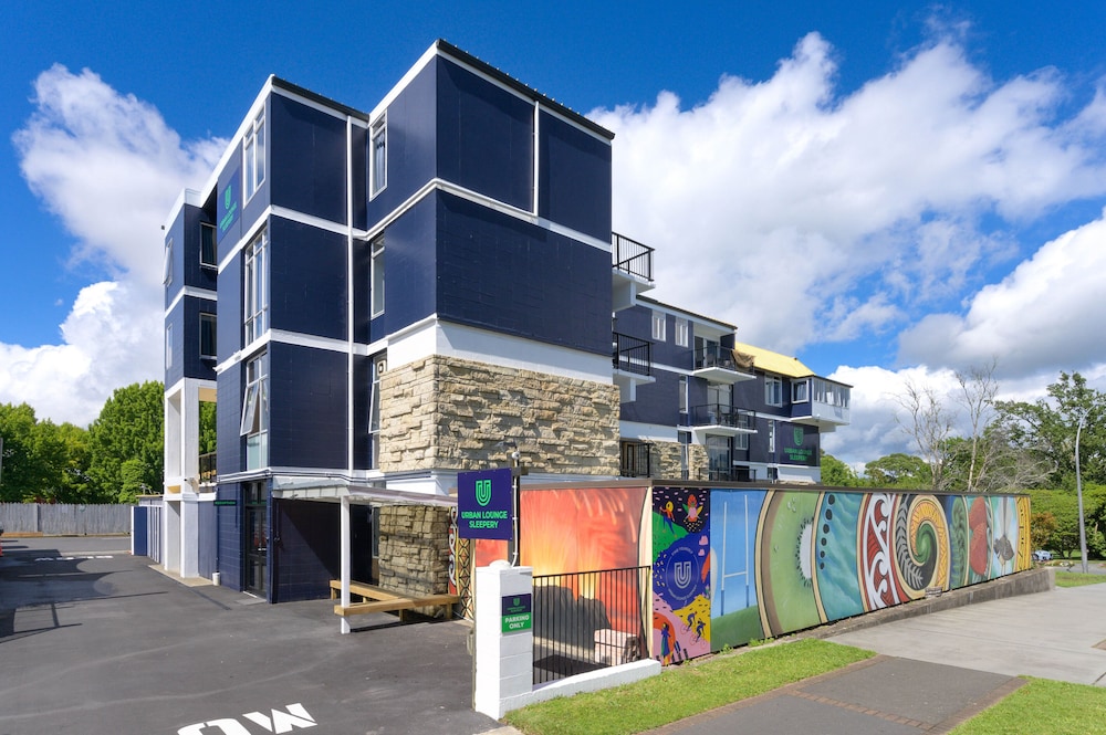 Urban Lounge Sleepery Rotorua, SureStay Collection by BW 51/63