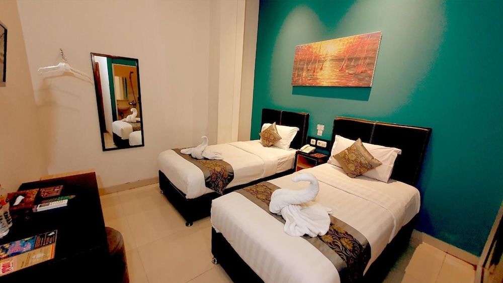 Sunrise Hotel Jogja 20/40