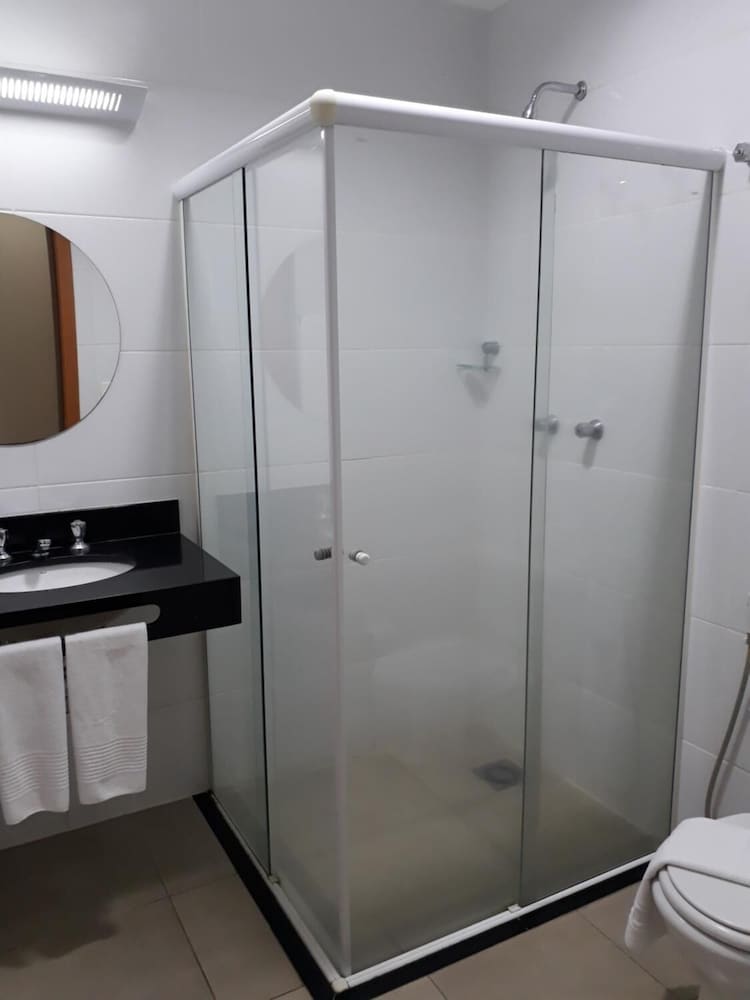 Cristal Palace Inn 11/40