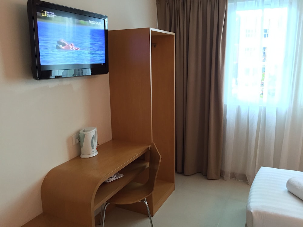 Hotel Asia 34/65