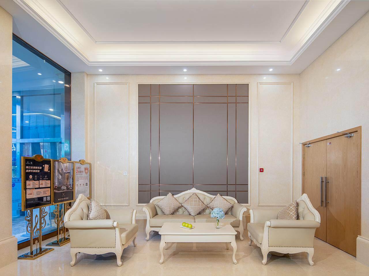 Vienna International Hotel (Chengdu Pidu Bailun Plaza) 51/71