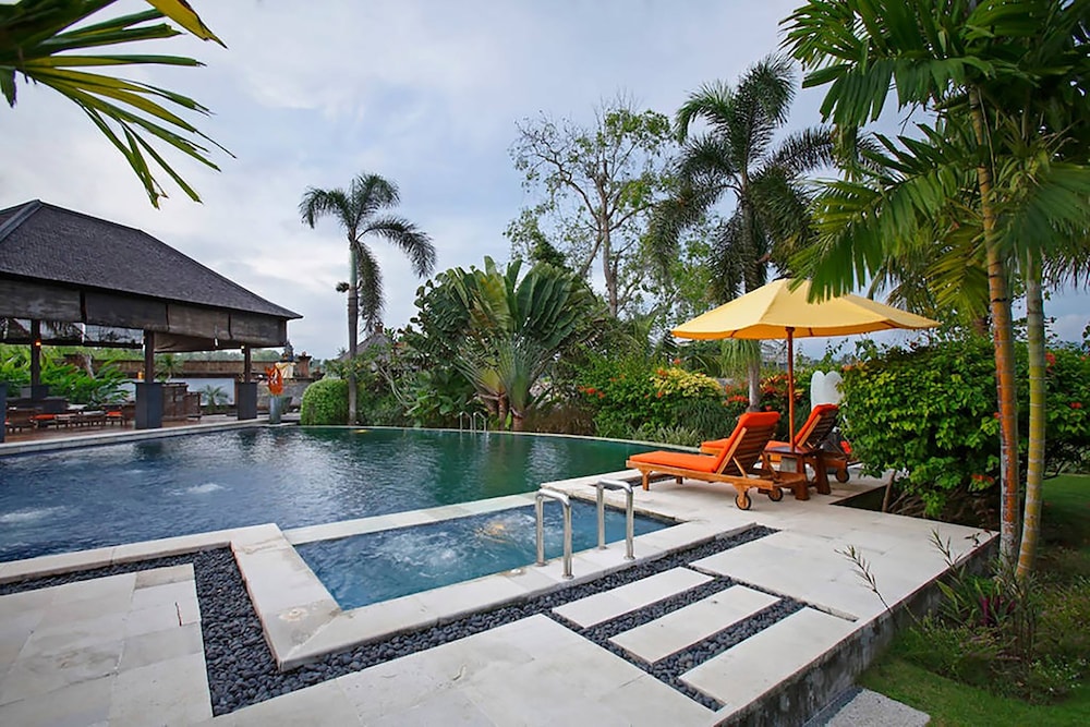 Villa L'orange Bali 35/50