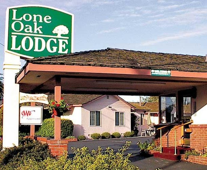 Lone Oak Lodge 2/35