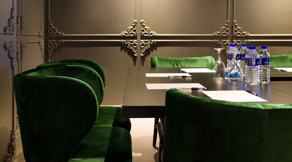 Zetter Suites 36/40