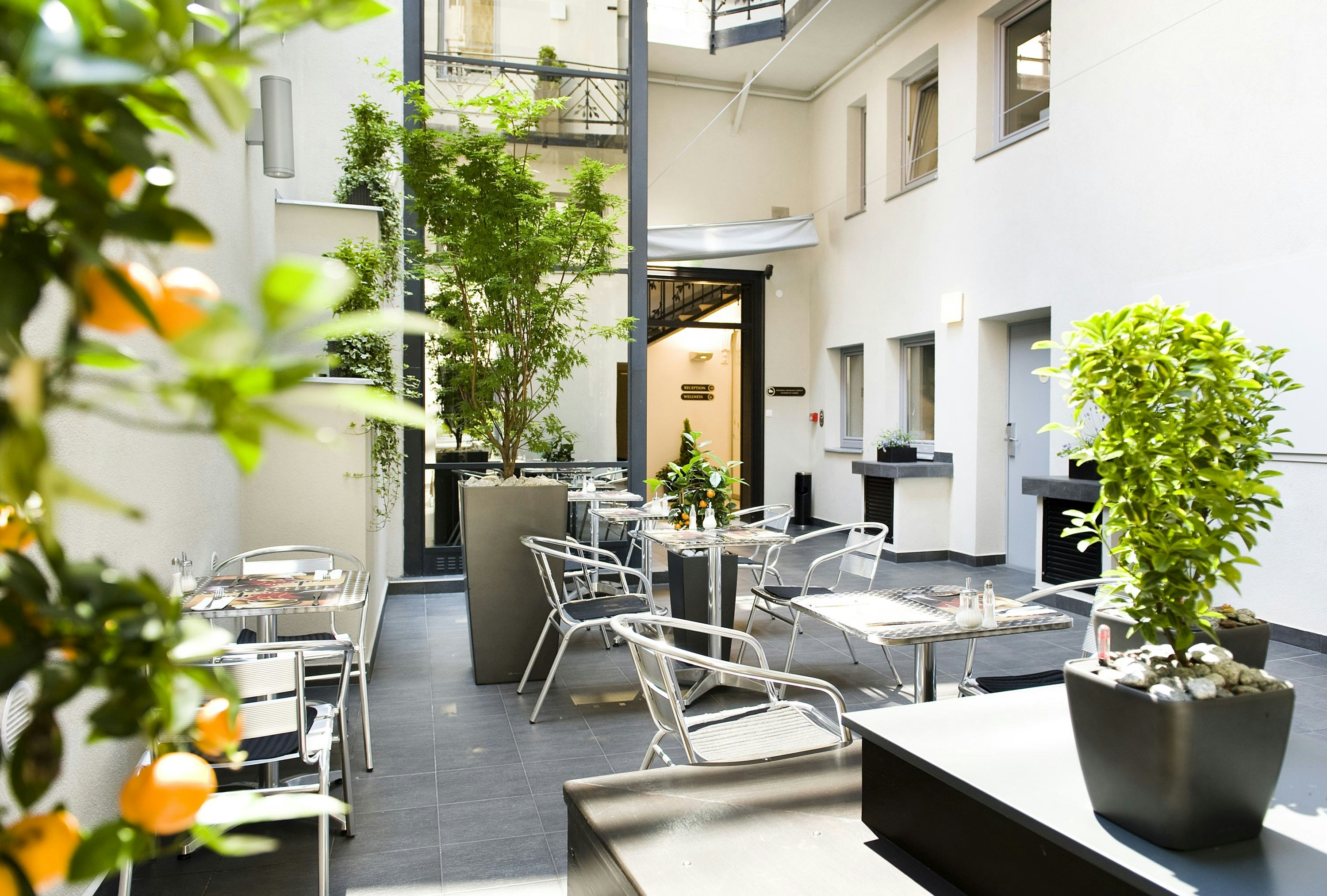 Opera Garden Hotel & Apartments 30/36