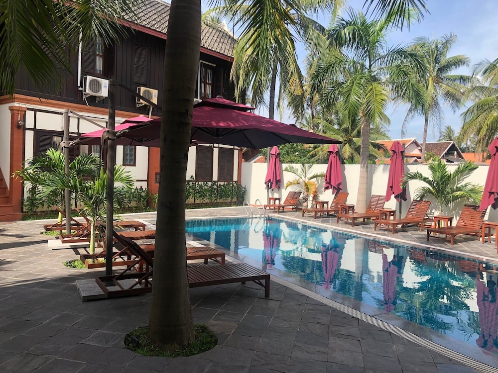 Villa Mahasok Hotel 84/90