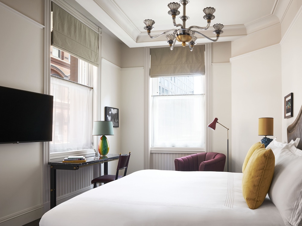 THE BEEKMAN, A THOMPSON HOTEL 24/75