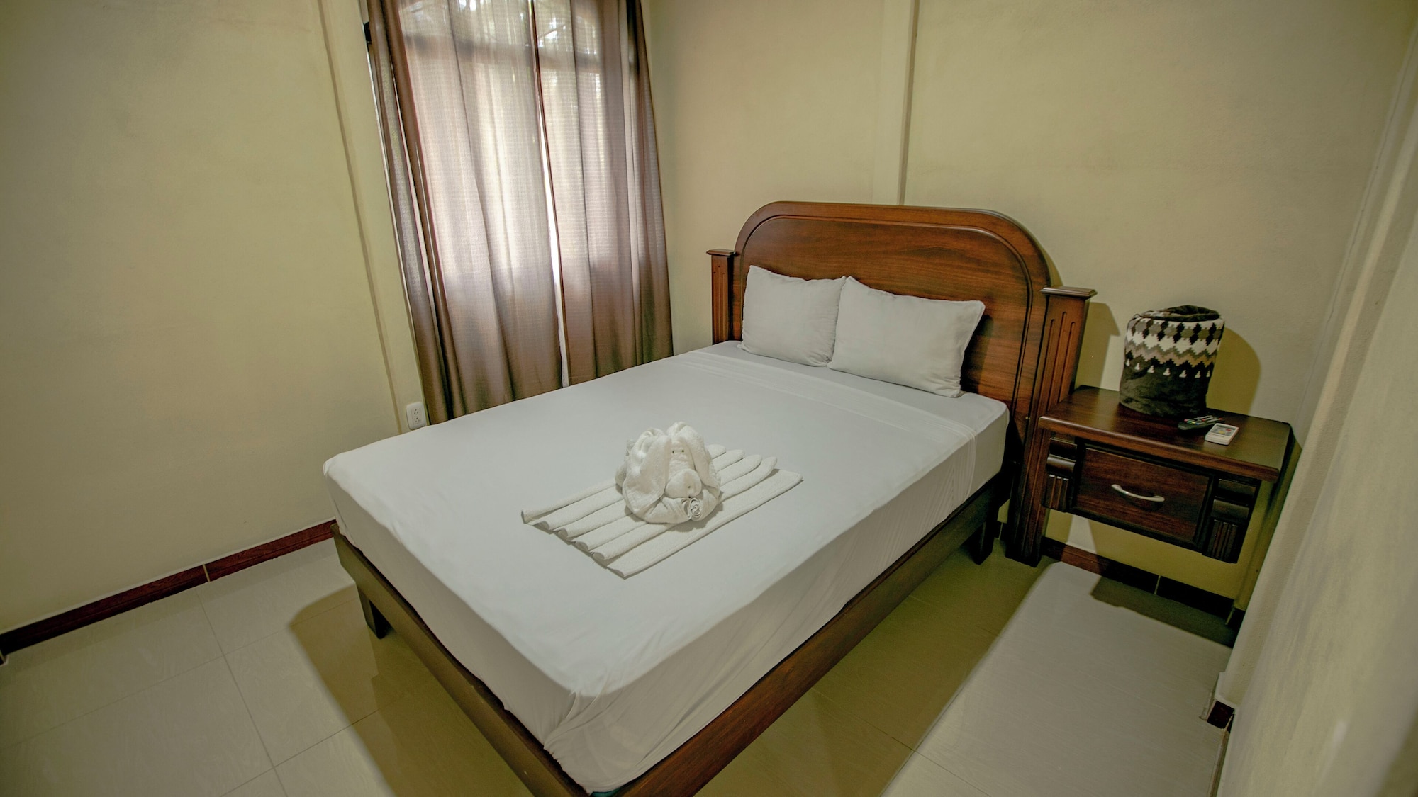 Basic, House, 2 Queen Beds