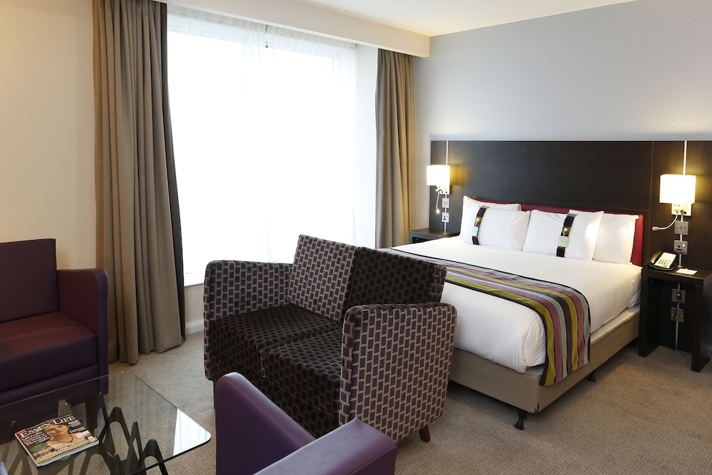 Holiday Inn Southend 11/77