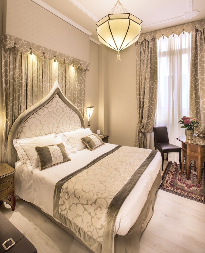 Ai Mori d'Oriente Hotel 8/50