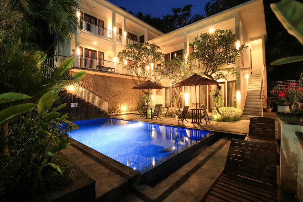 Dewivilla Hotel 41/50