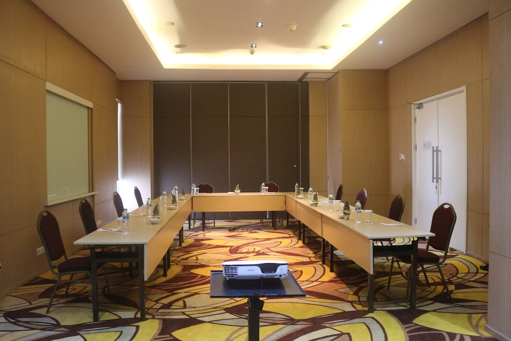 Citadines Connect Airport Jakarta 33/35