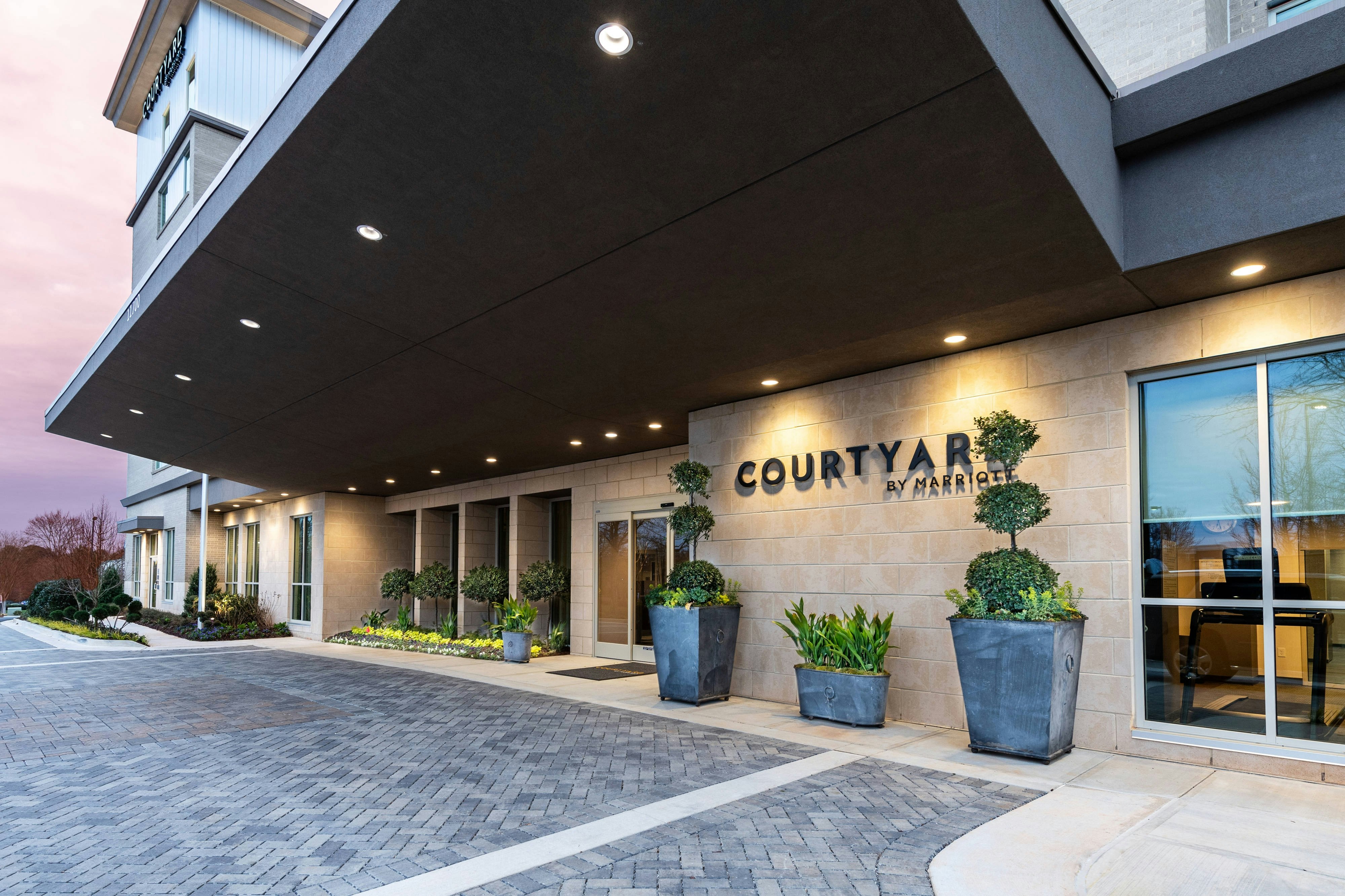 Courtyard Atlanta Alpharetta Avalon Area in ALPHARETTA - GA