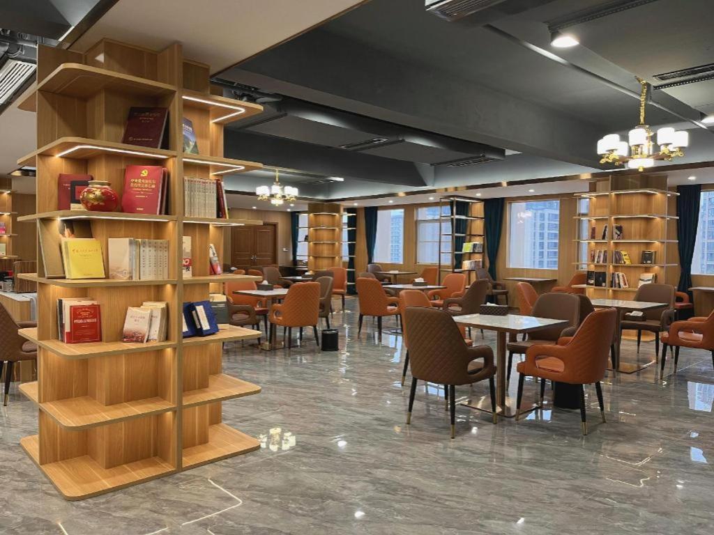 James Joyce Coffetel (Chengdou Qingyang Wanda) 50/54