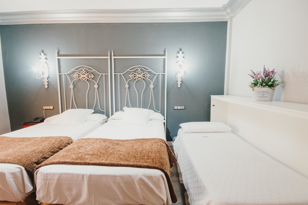 Hotel Los Angeles & Spa 8/50