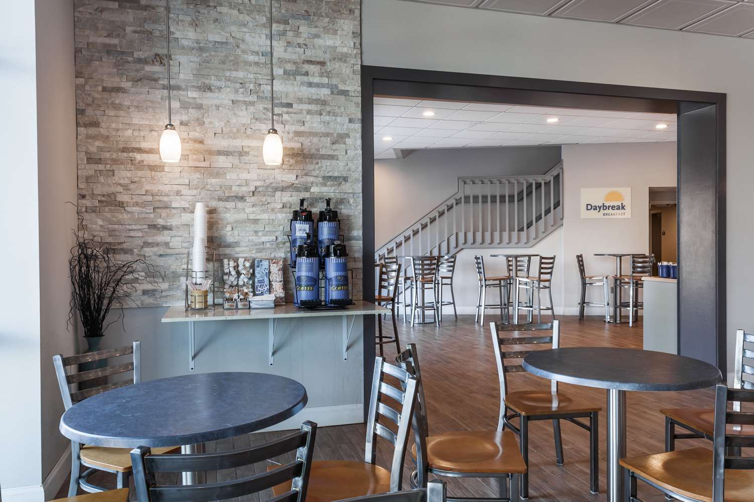 Days Inn Suites By Wyndham Lancaster Amish Country 15/28