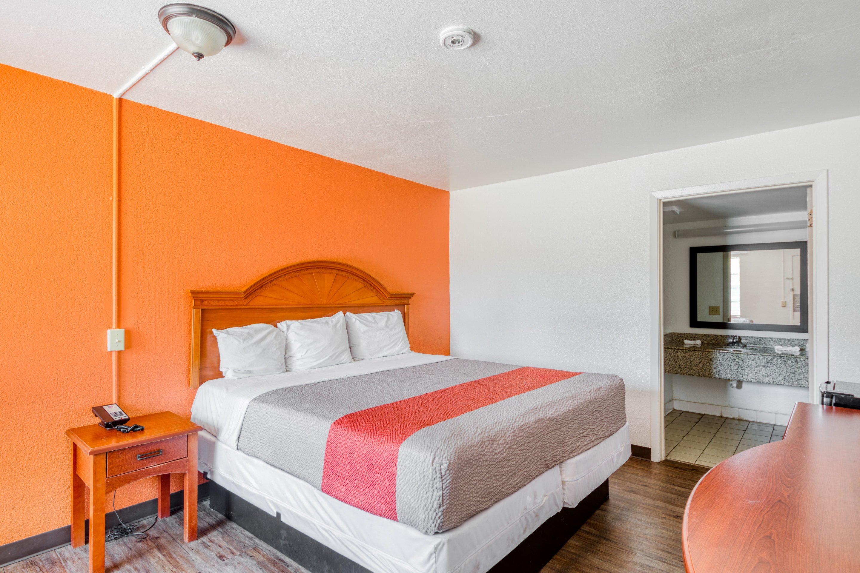 OYO Hotel Baton Rouge East I-12 Louisiana 30/52