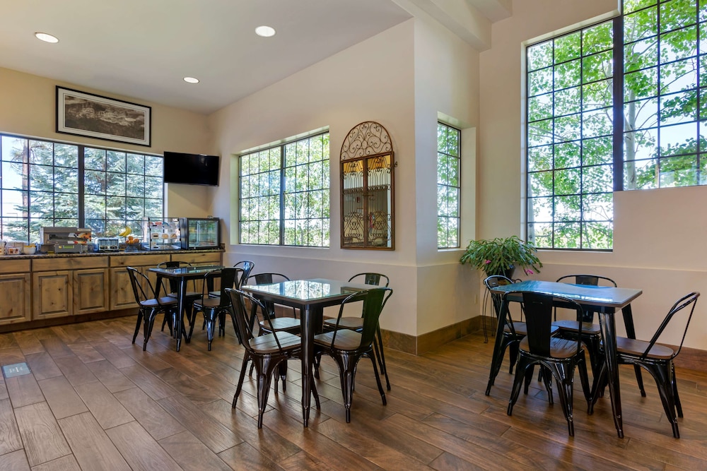 Best Western Paint Pony Lodge 34/43