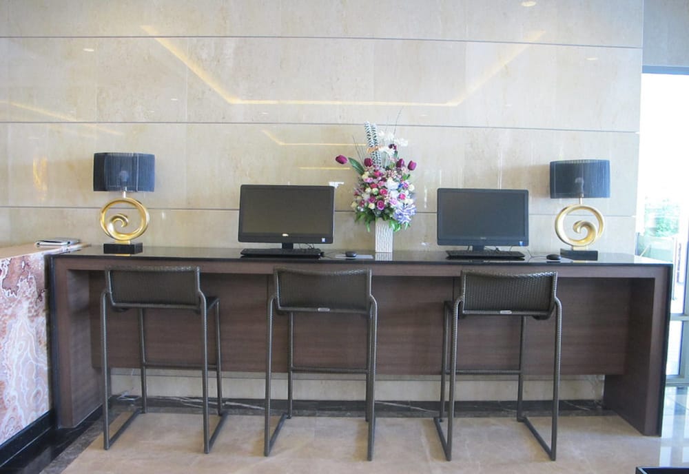 MARCH HOTEL PATTAYA 33/42