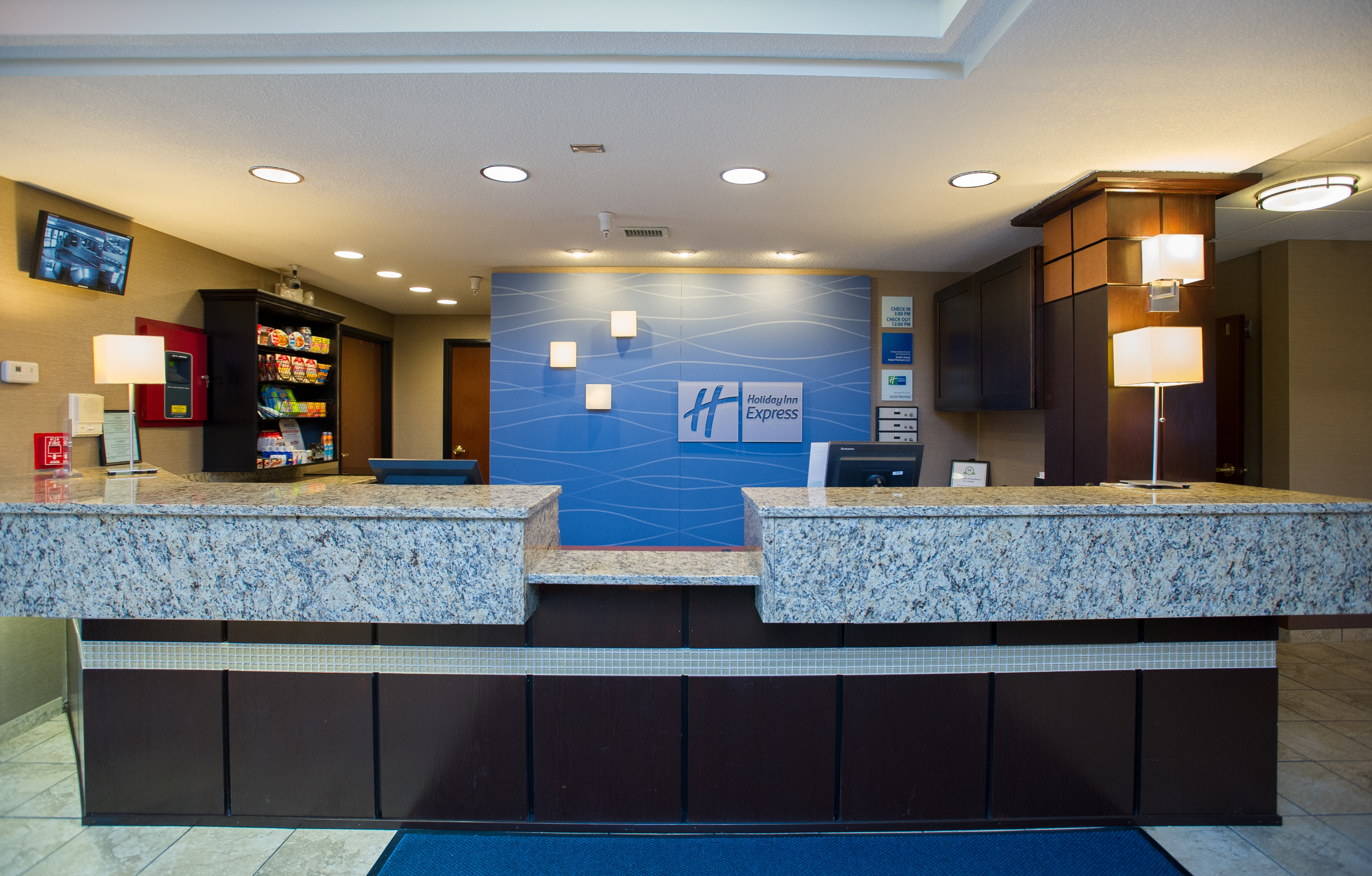 Holiday Inn Express Hotel and Suites Topeka West I-70 Wanamaker 7/62