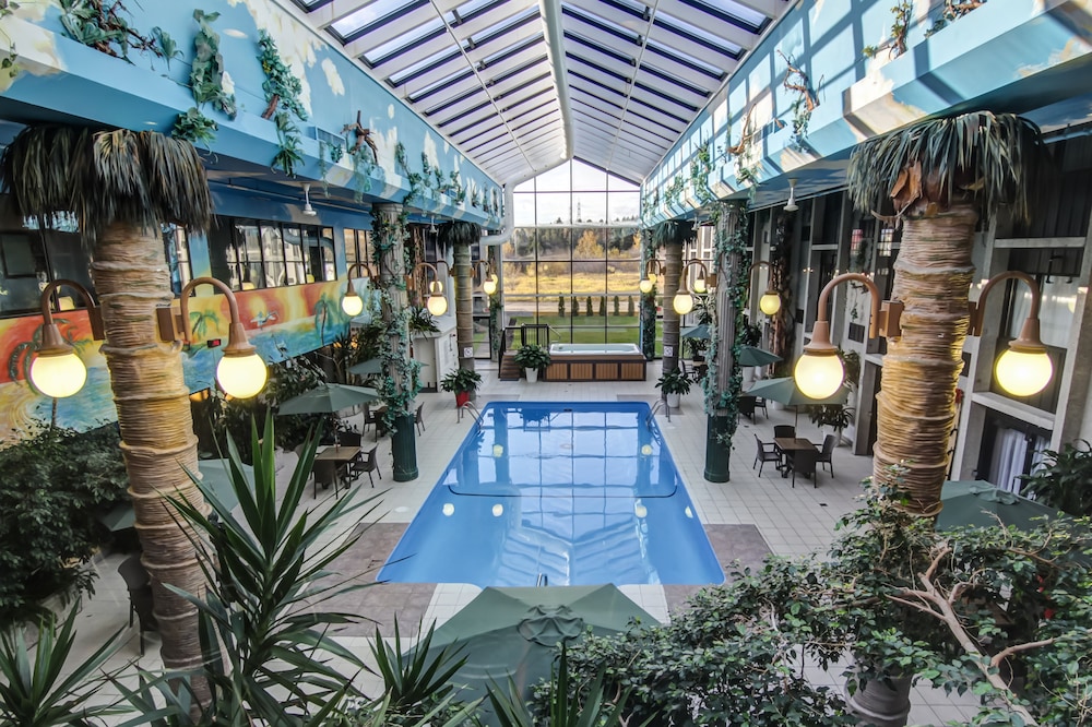 Centre de Congres Hotel La Sagueneenne 8/31