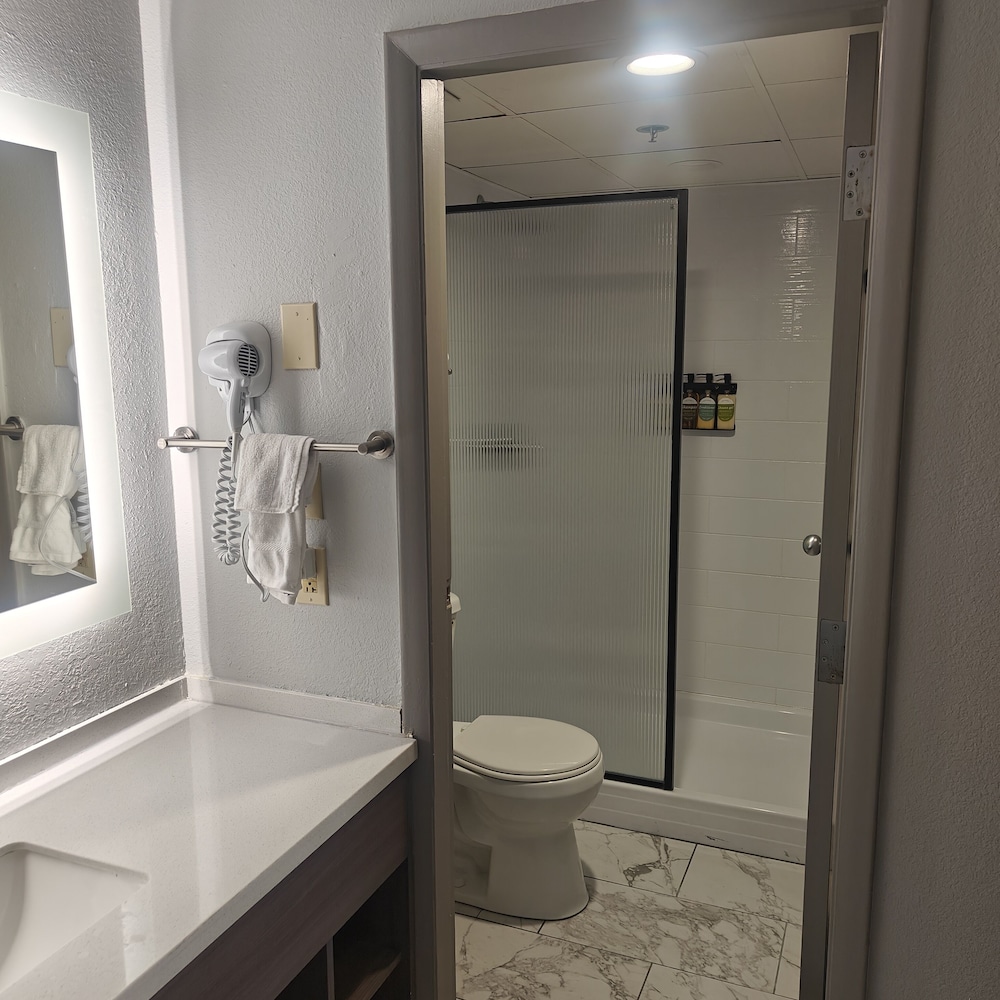 Mountain Vista Inn and Suites 51/57
