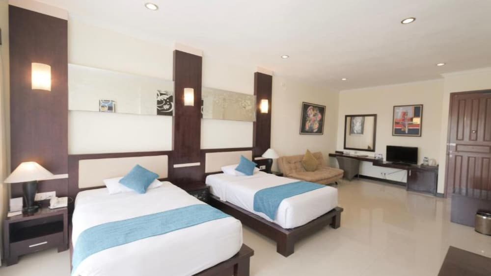 Blue Point Resort and Spa 24/73