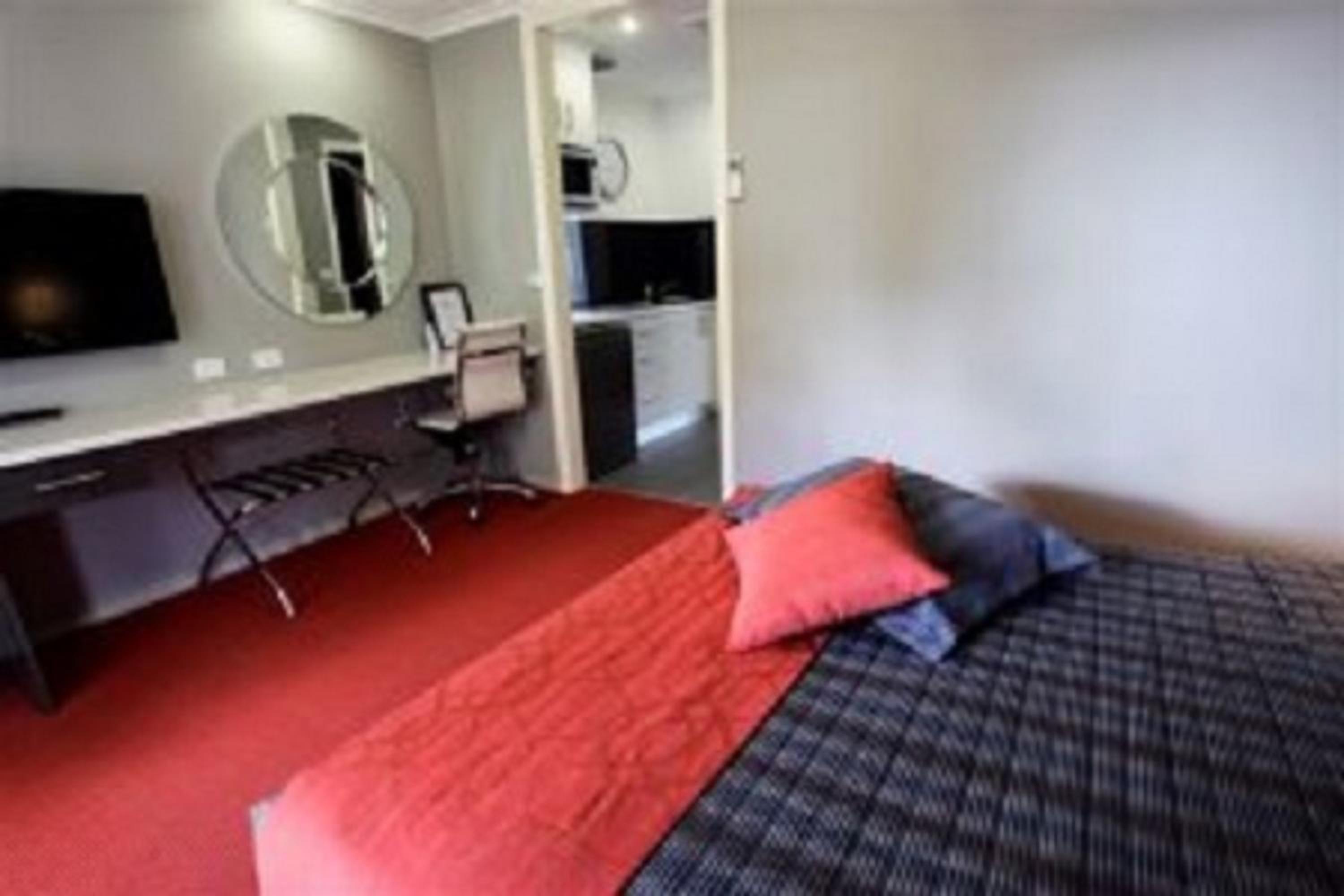 2 Bedrooms, Semi Room, Unit