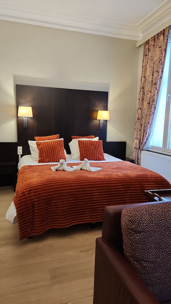 غرفة كلاسيكية رباعية بسرير كوين وسريرين منفصلين بغرفة نوم واحدة، Gulden Vlies Hotel 2/4