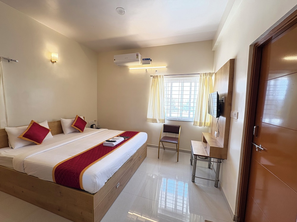 Sai Grand Villas and Hotel 23/50