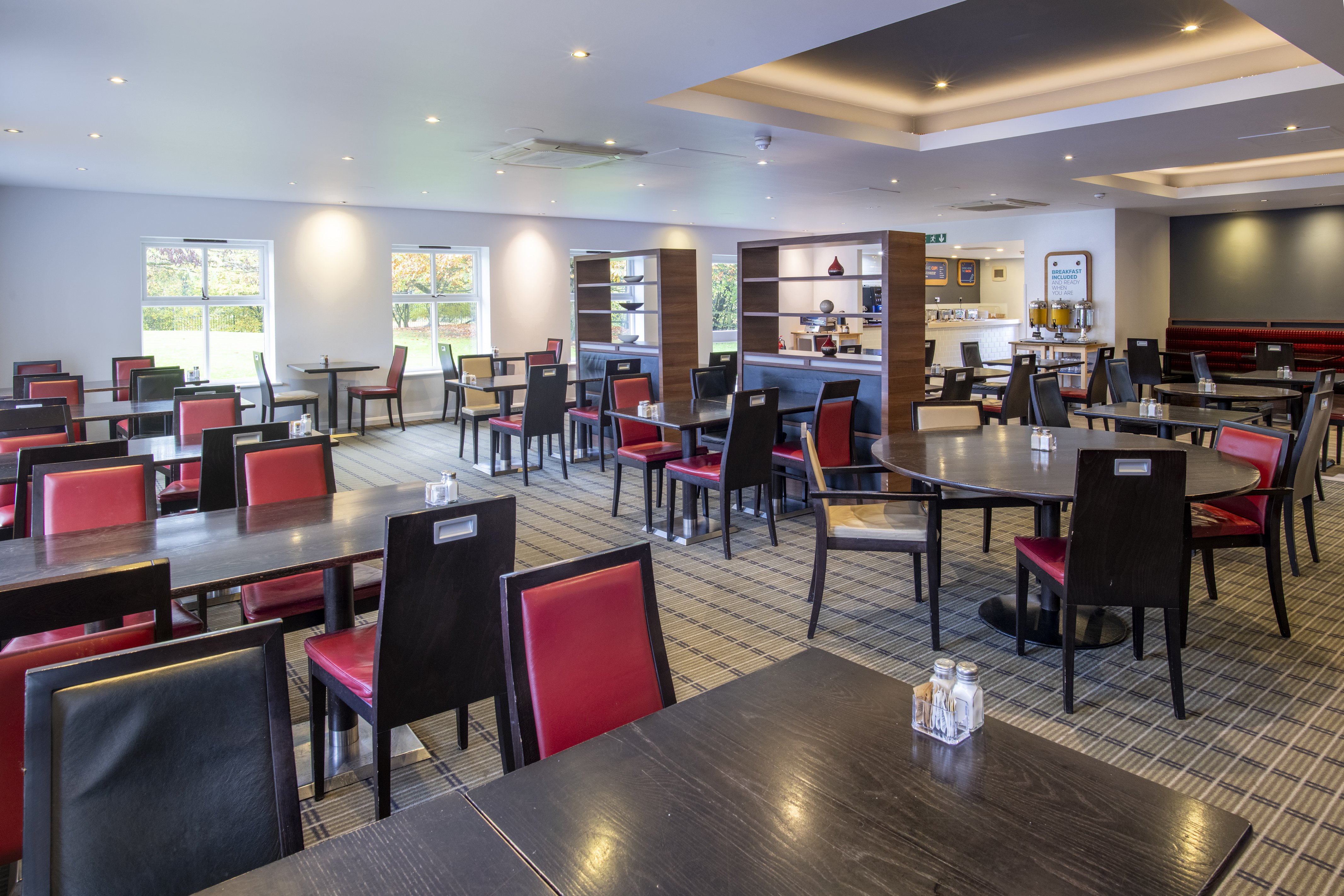 Holiday Inn Express Warwick Stratford Upon Avon 15/34