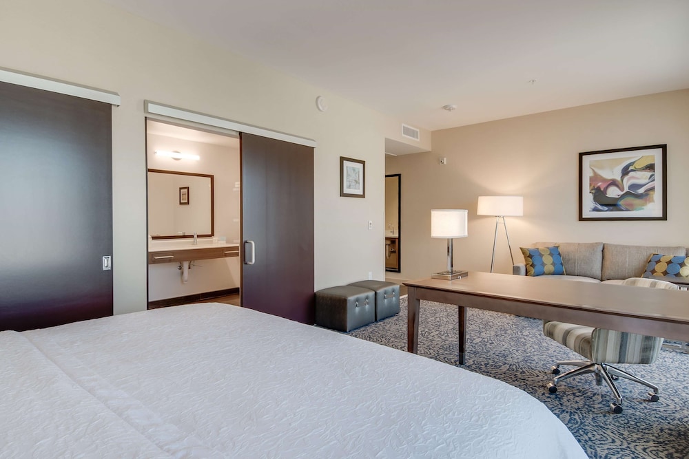 Hampton Inn And Suites Los Angeles Glendale 28/75