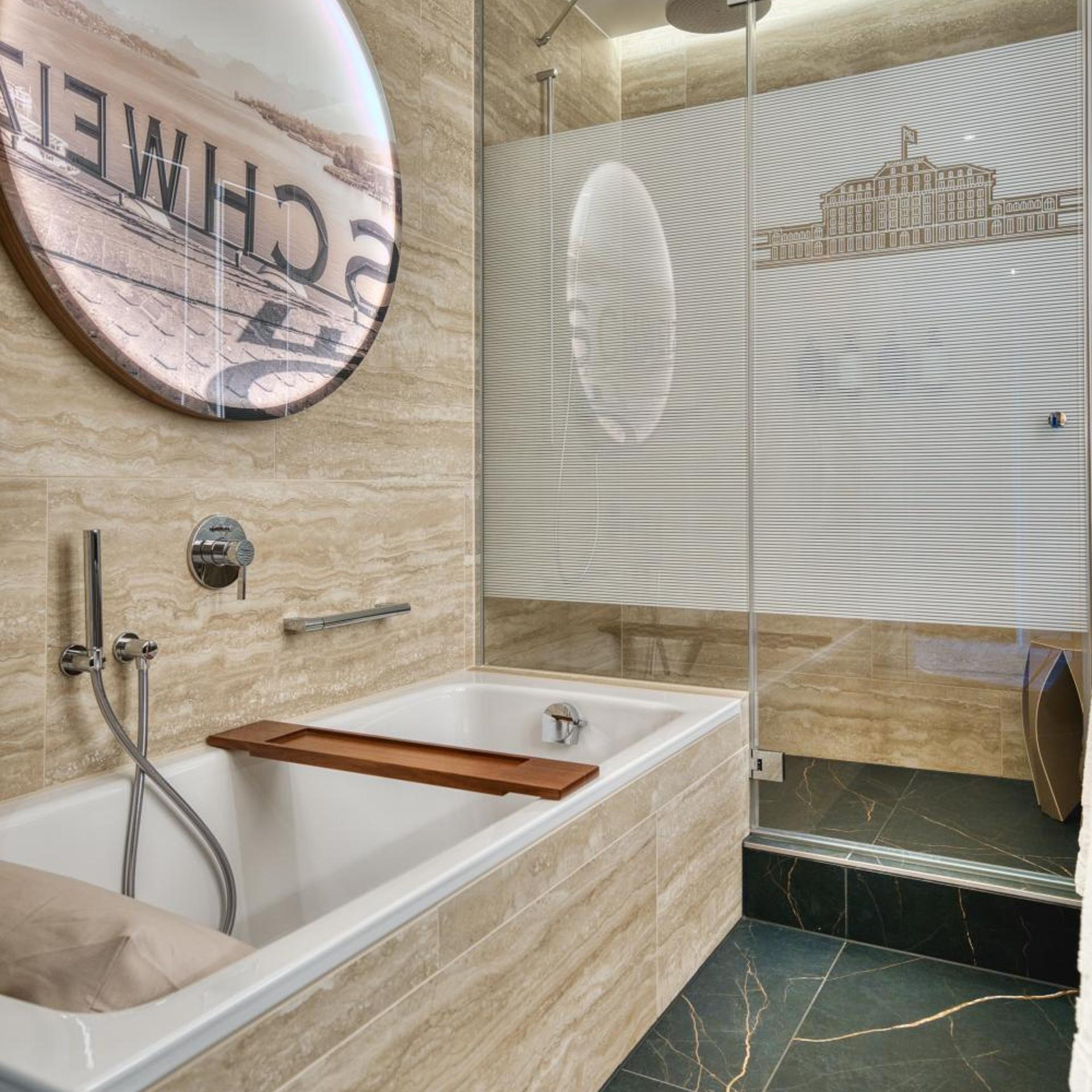 Lifestyle, Suite, Sofa، Schweizerhof 4/4