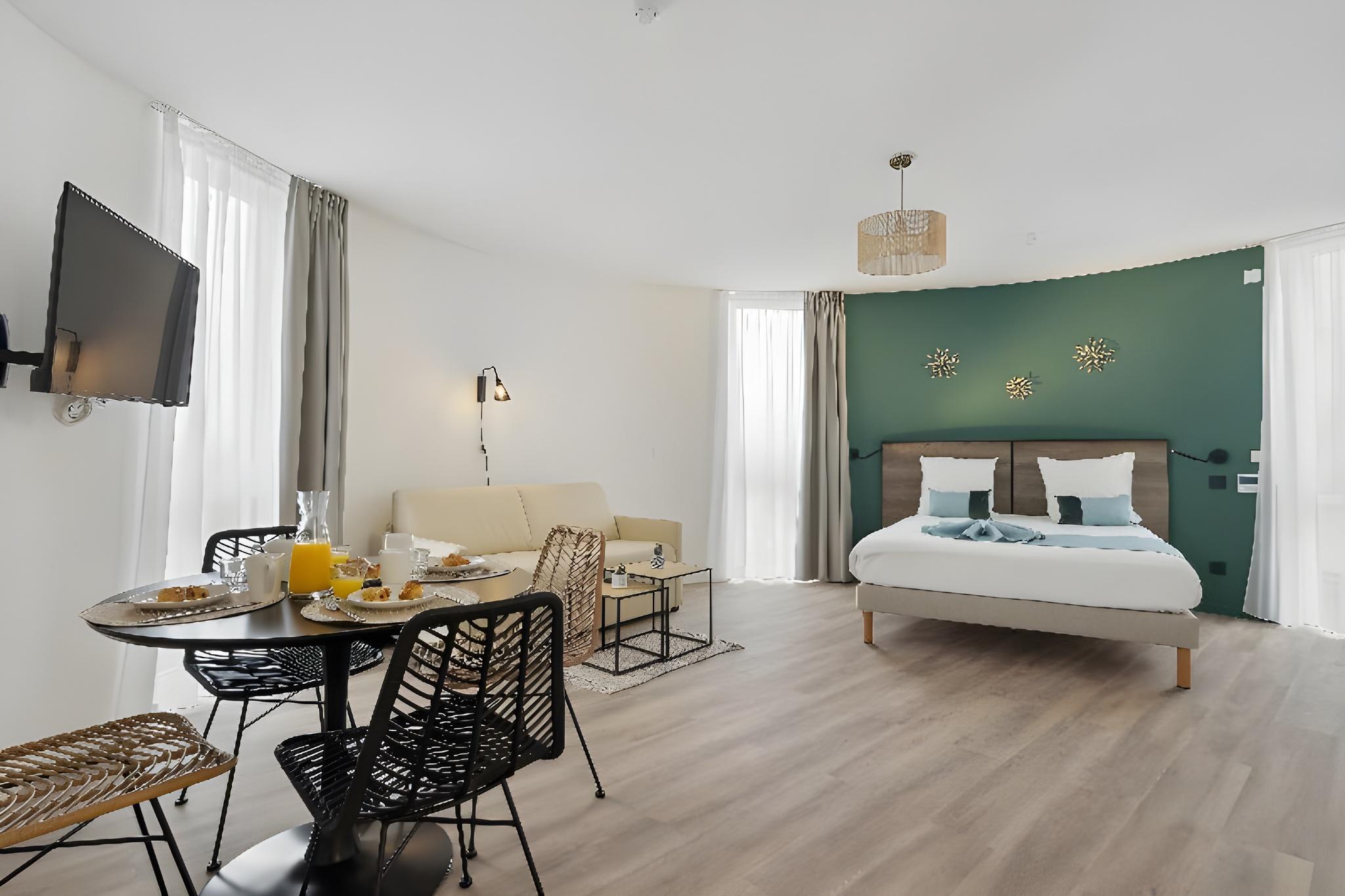 Executive, Suite, Double Bed, Sofa
