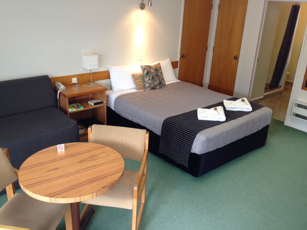 Aalton Motel 24/69