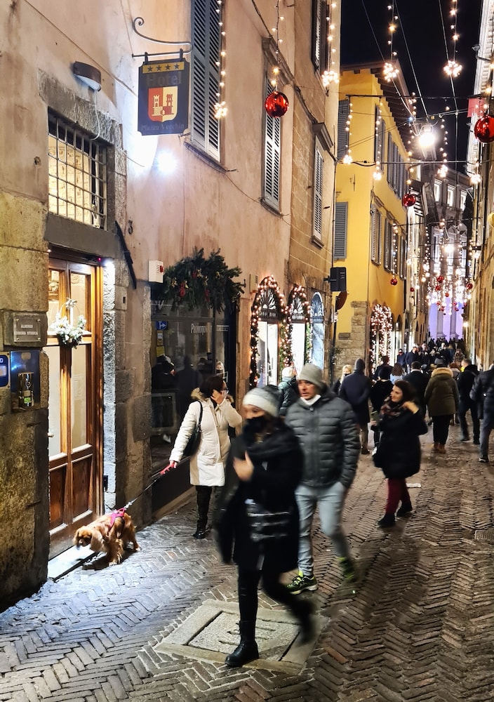 Hotel Piazza Vecchia 63/74