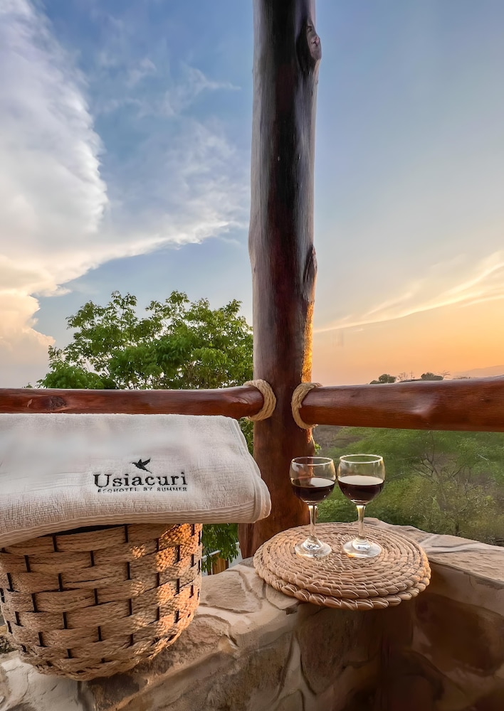 Eco Hotel Summer Usiacuri 35/47