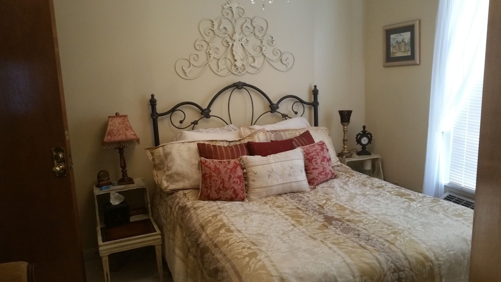 Woodstock Inn B&B 12/50