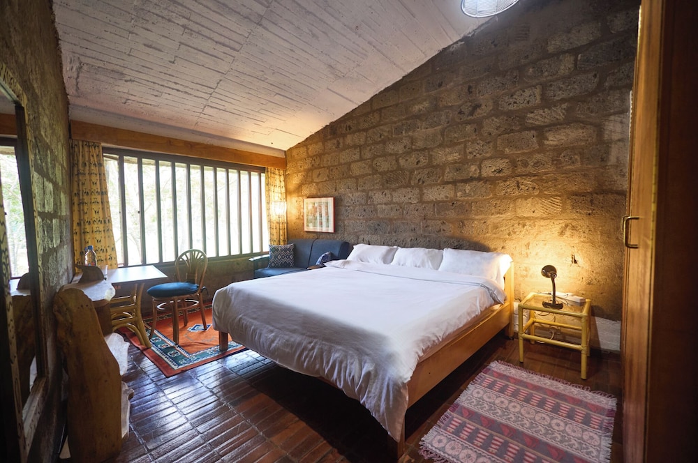 Villa Rock Stop Falls B & B 15/50
