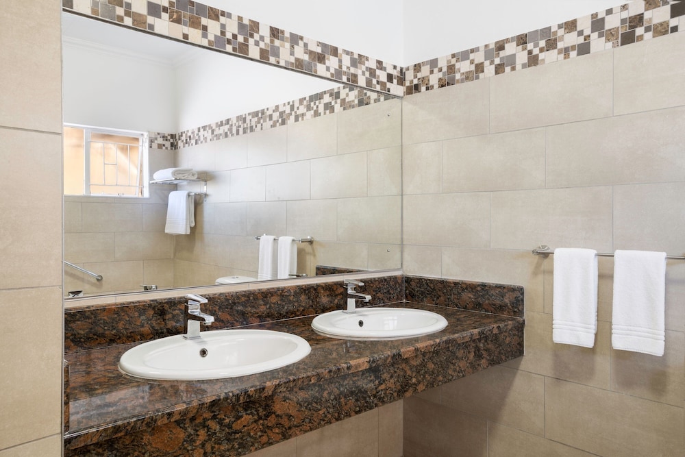 Protea Hotel By Marriott Polokwane Ranch Resort 22/76