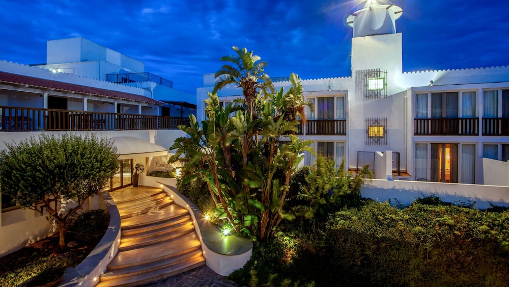 El Faro Hotel 5/73